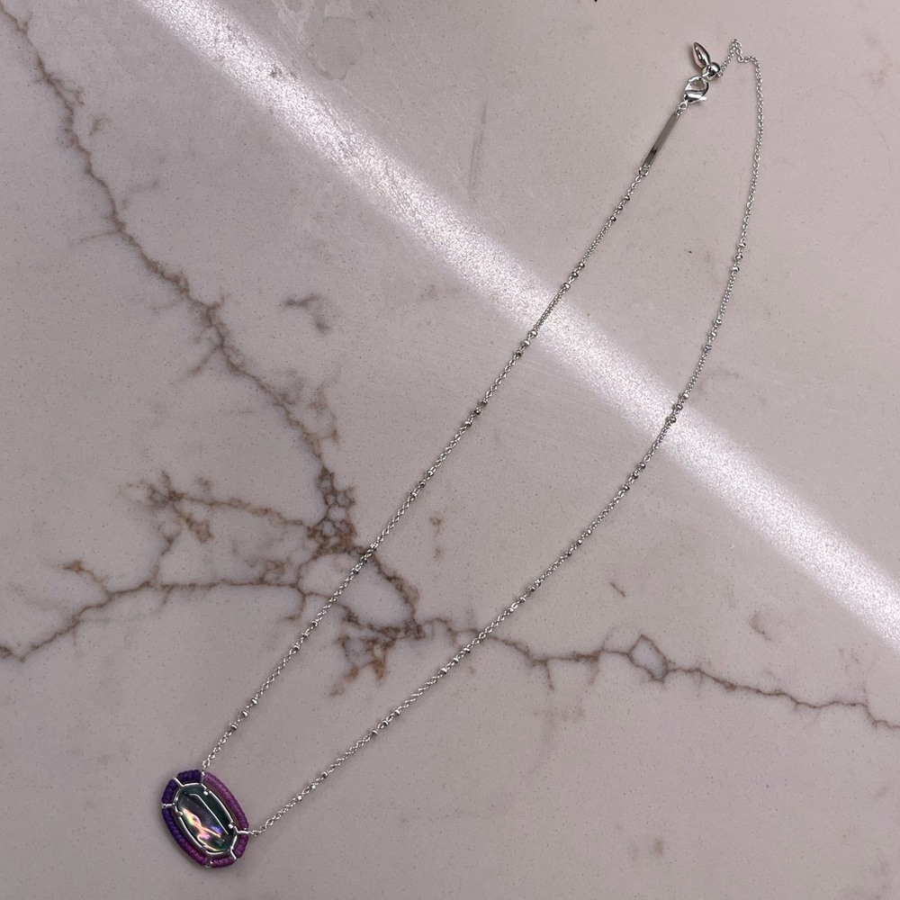 Kendra Scott necklace